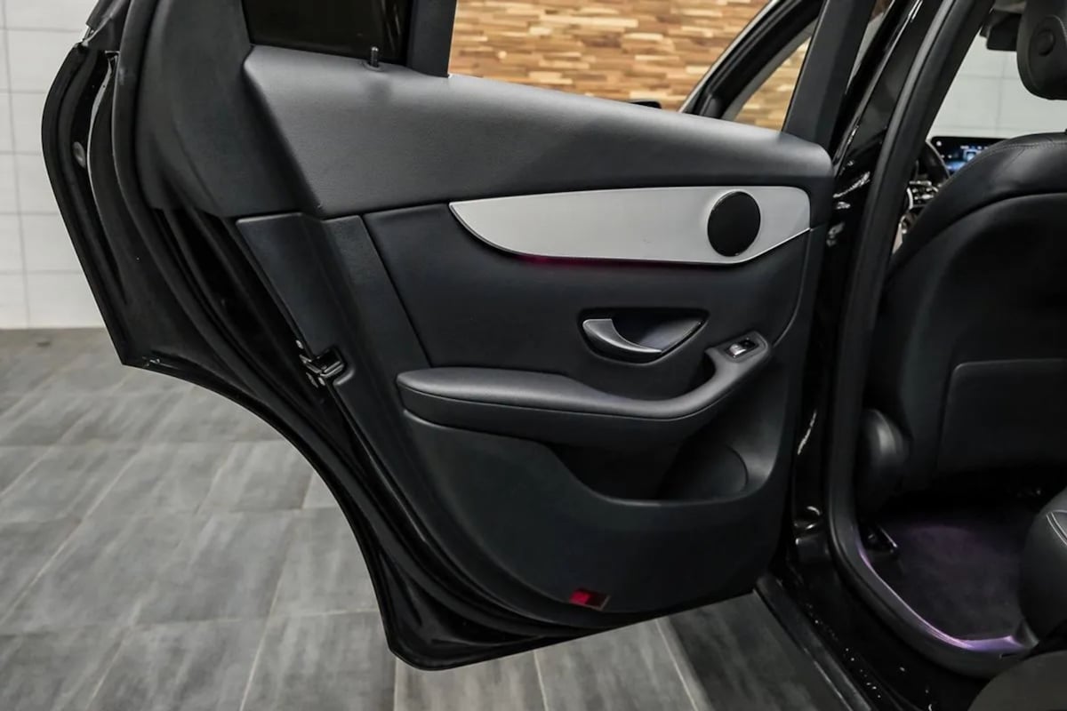 Mercedes-Benz GLC photo 40