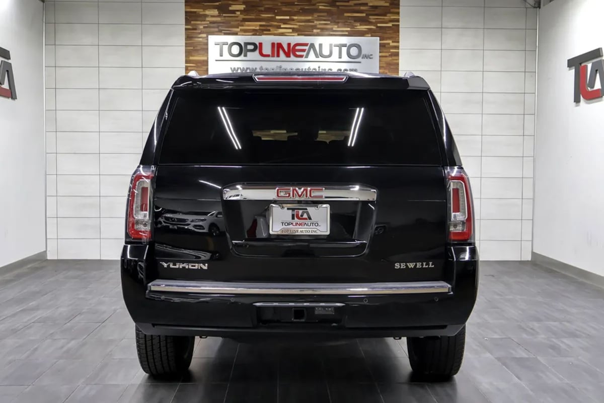 GMC Yukon photo 8