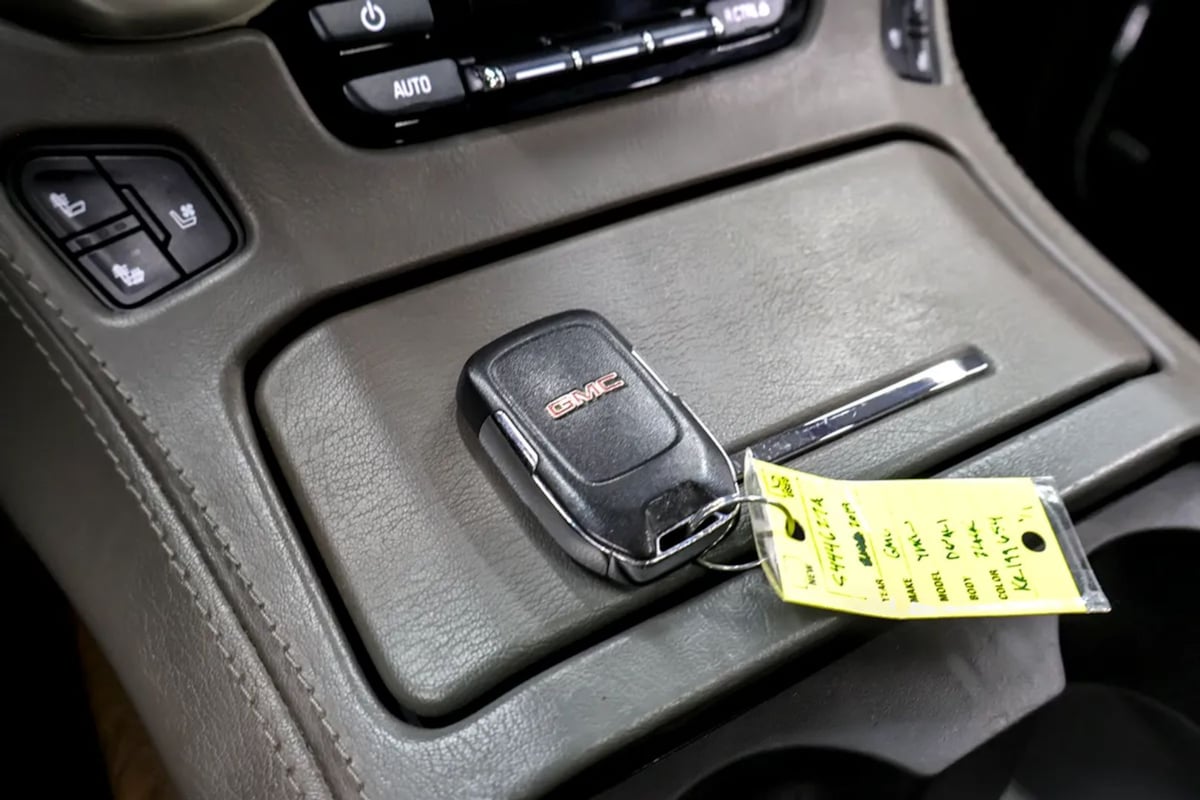 GMC Yukon photo 48