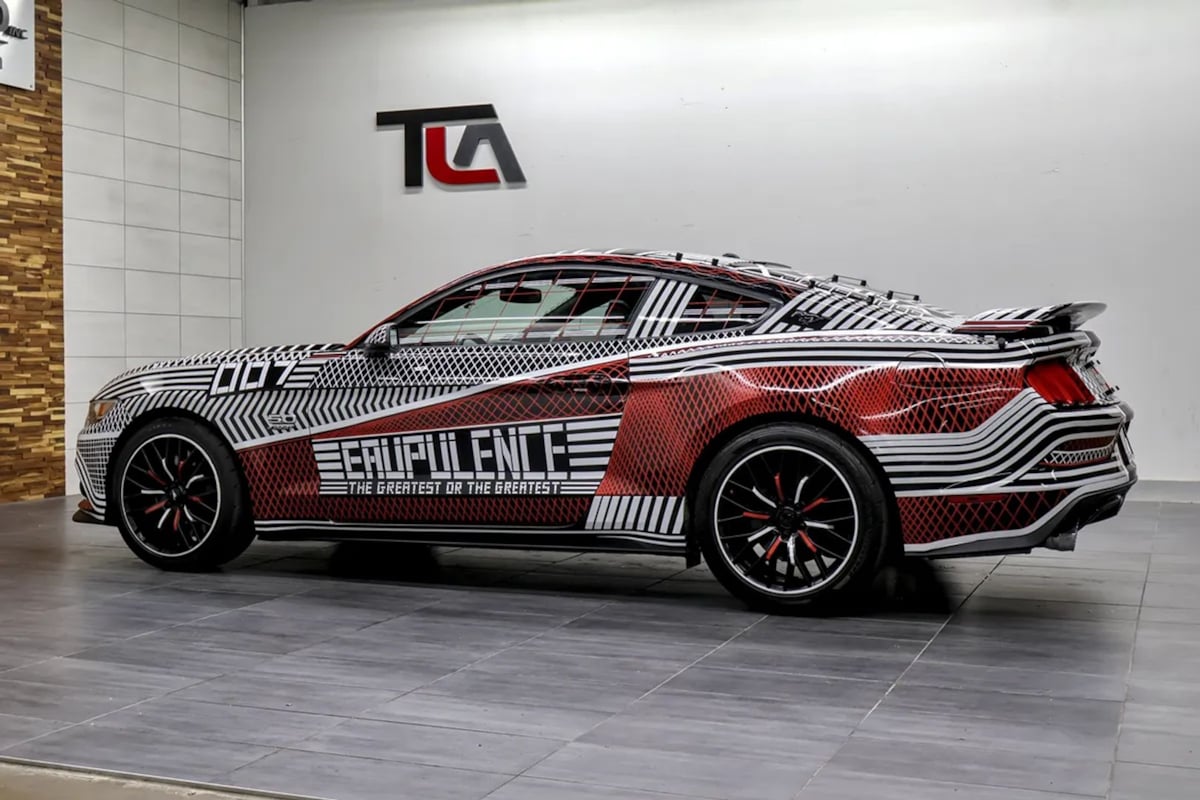 Ford Mustang photo 6