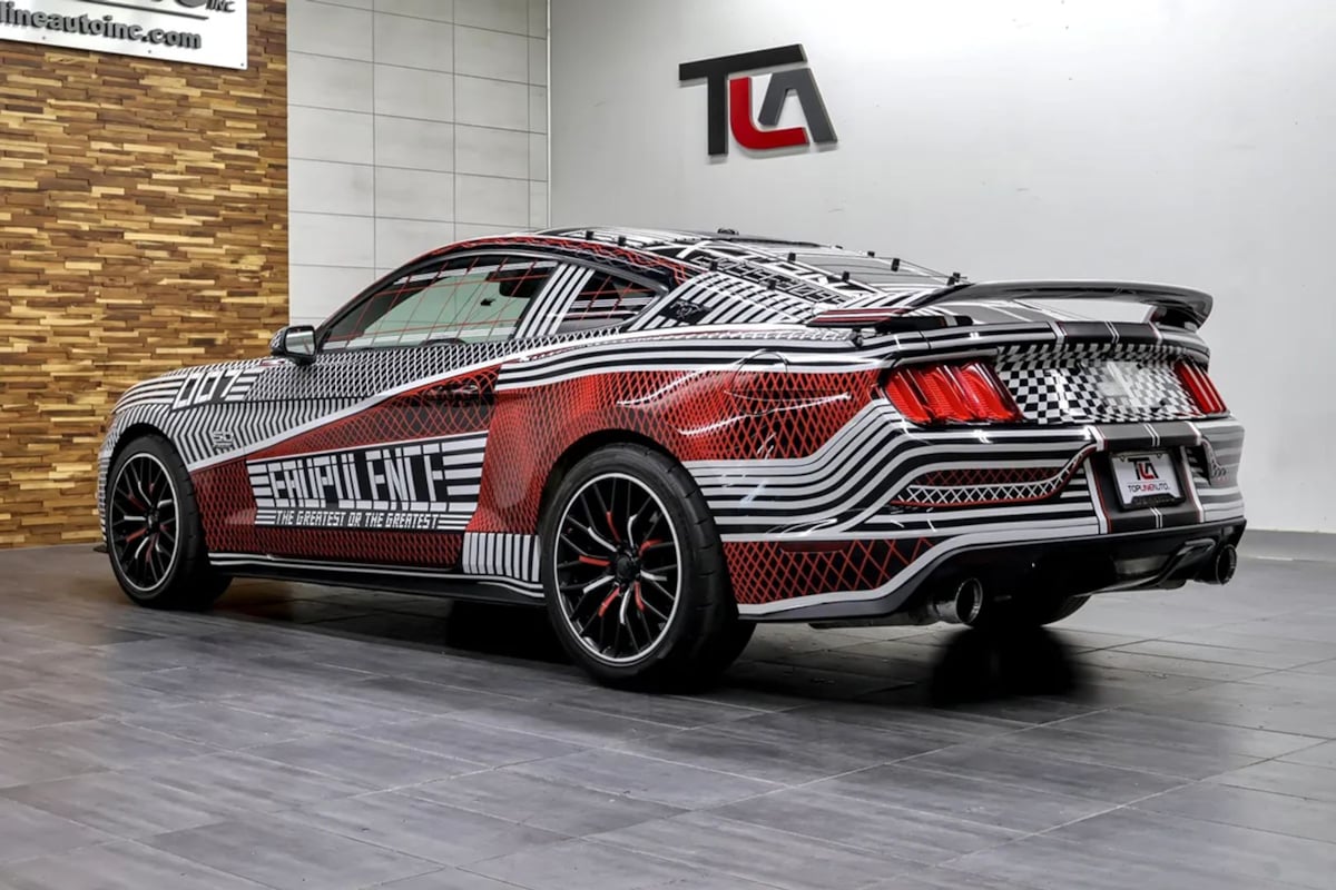 Ford Mustang photo 7