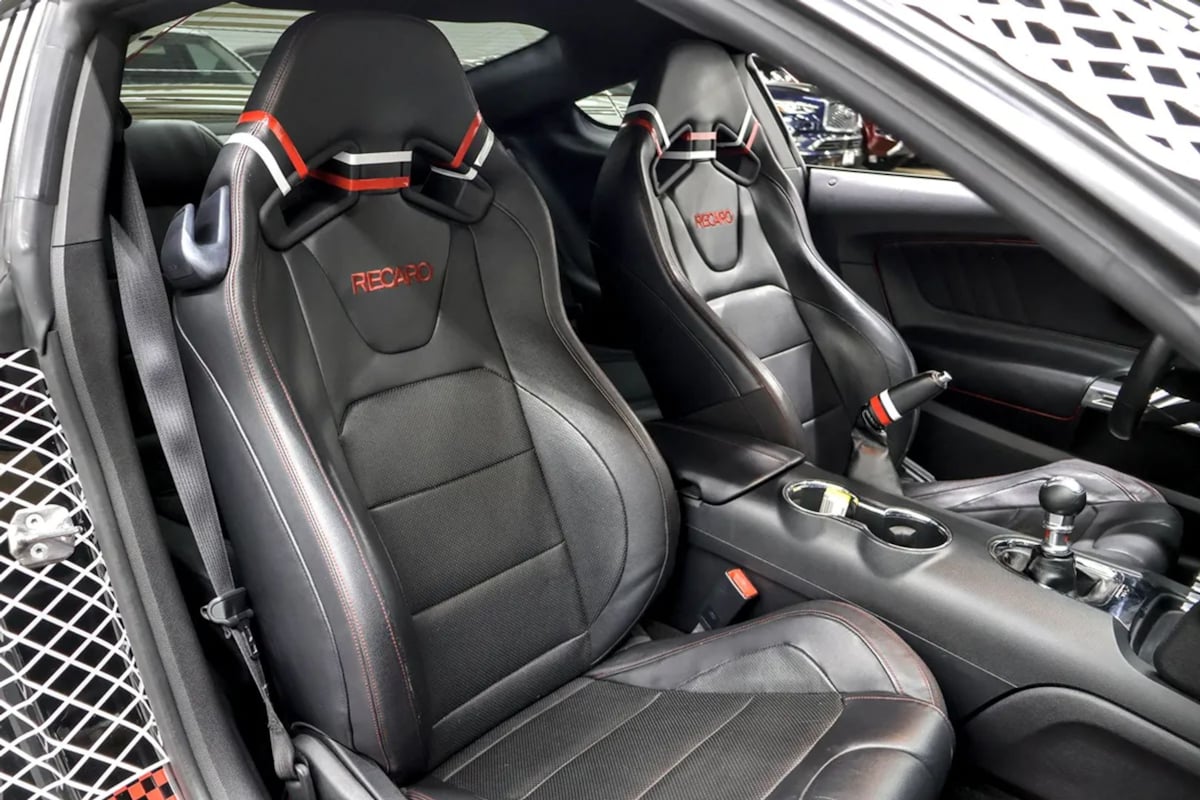 Ford Mustang photo 29