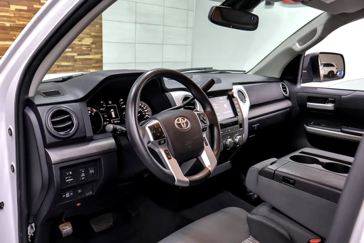 Toyota Tundra photo 10