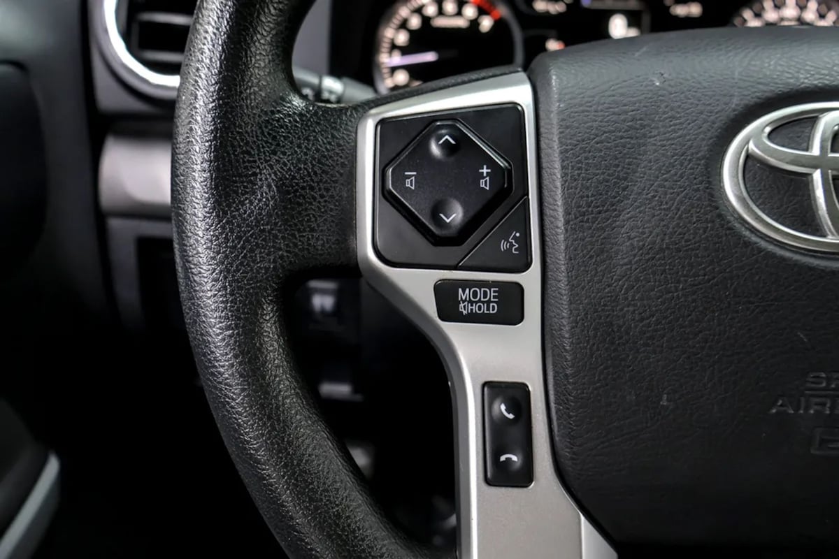 Toyota Tundra photo 14