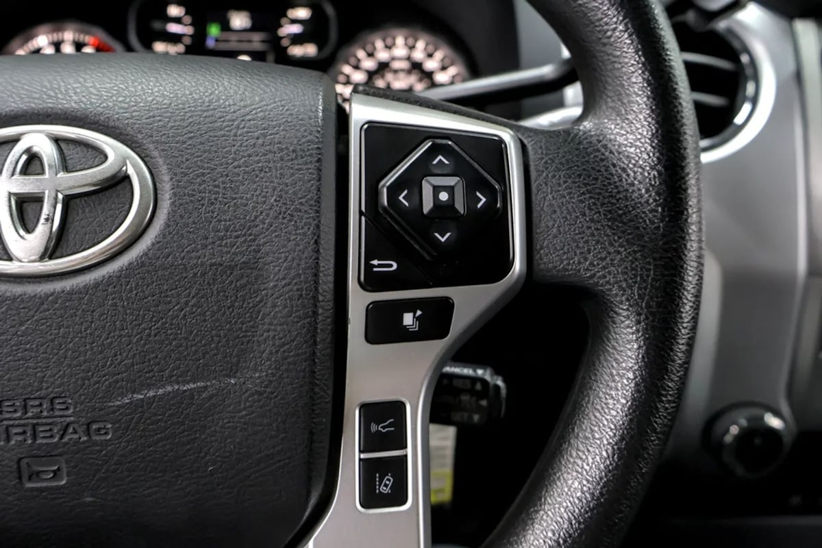 Toyota Tundra photo 15