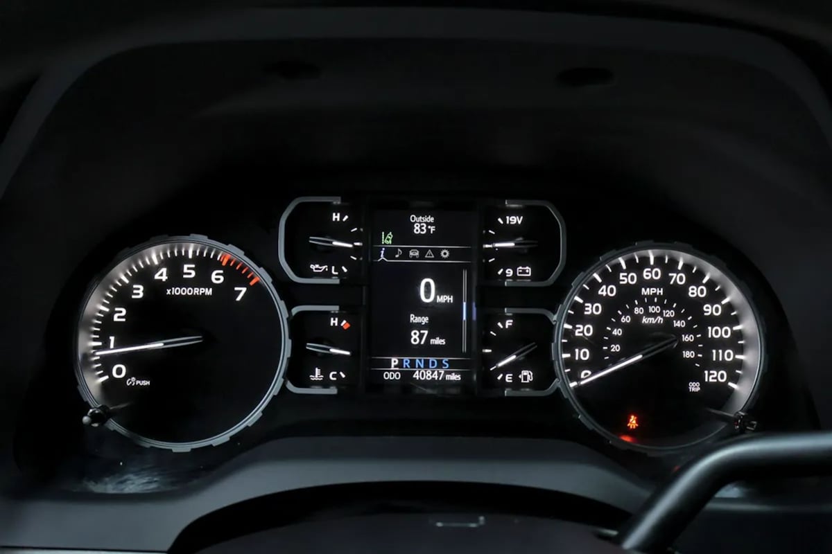 Toyota Tundra photo 16