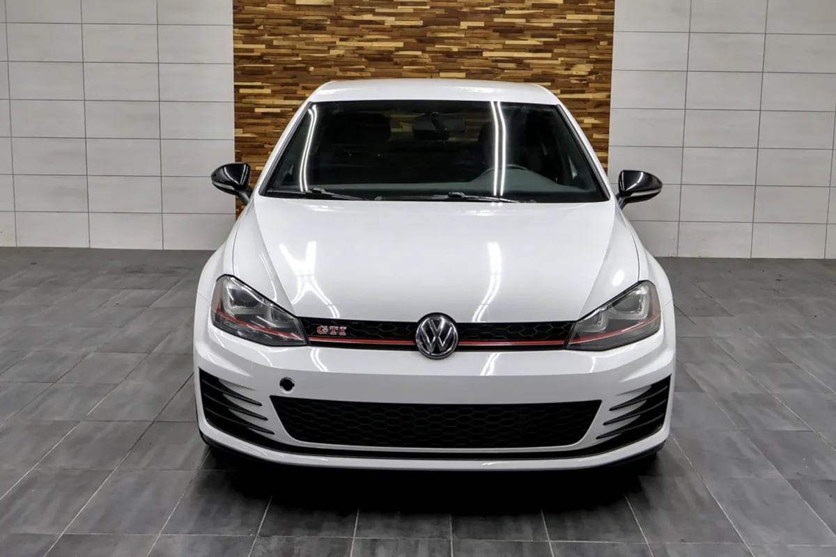 Volkswagen Golf GTI photo 3