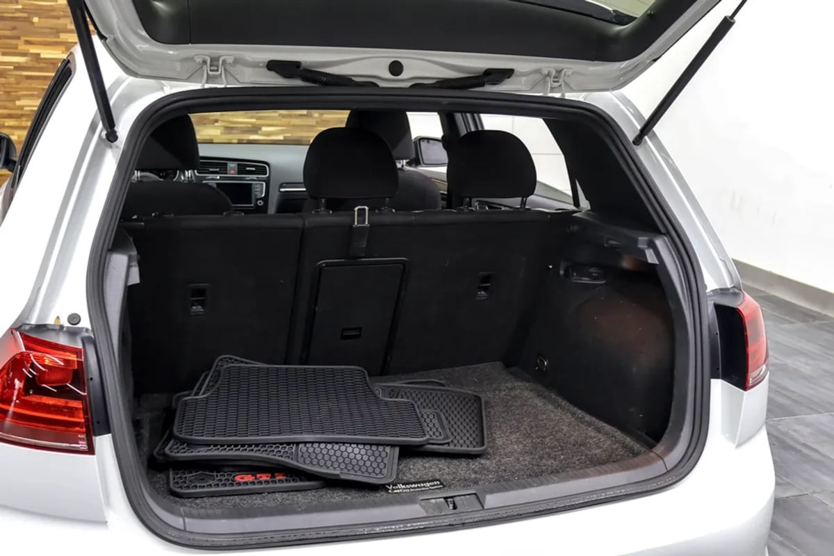 Volkswagen Golf GTI photo 38