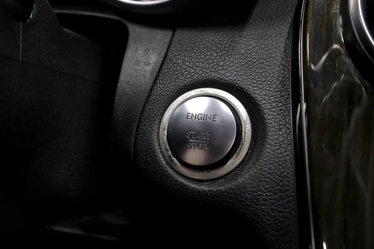 Mercedes-Benz C300 photo 21