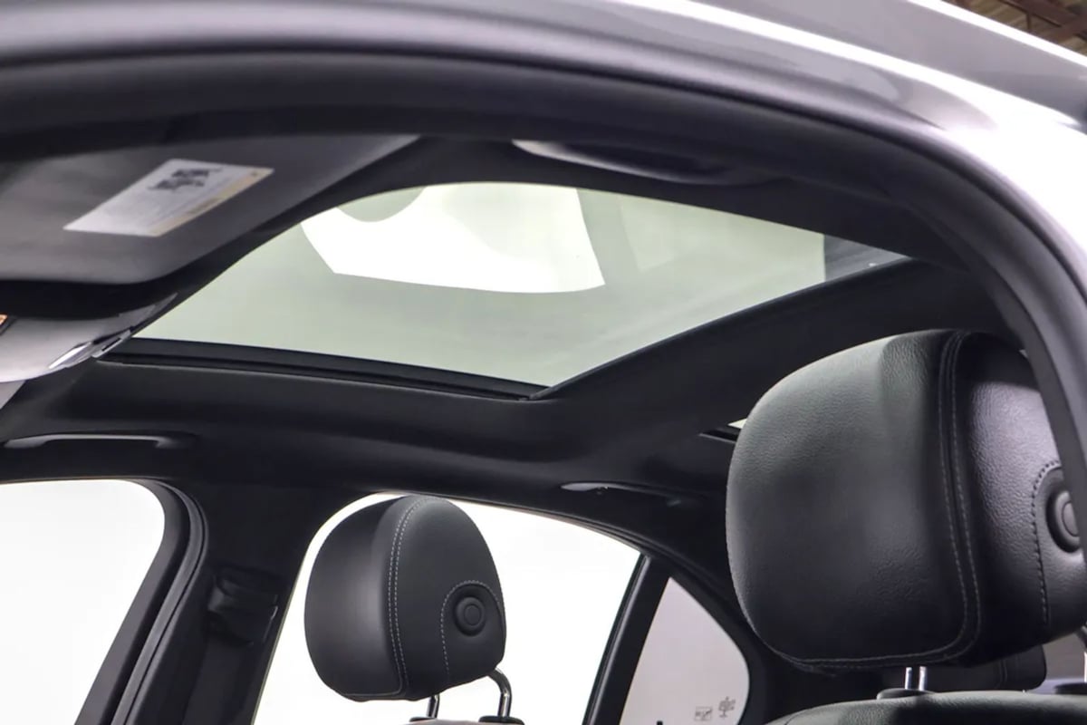 Mercedes-Benz C300 photo 24