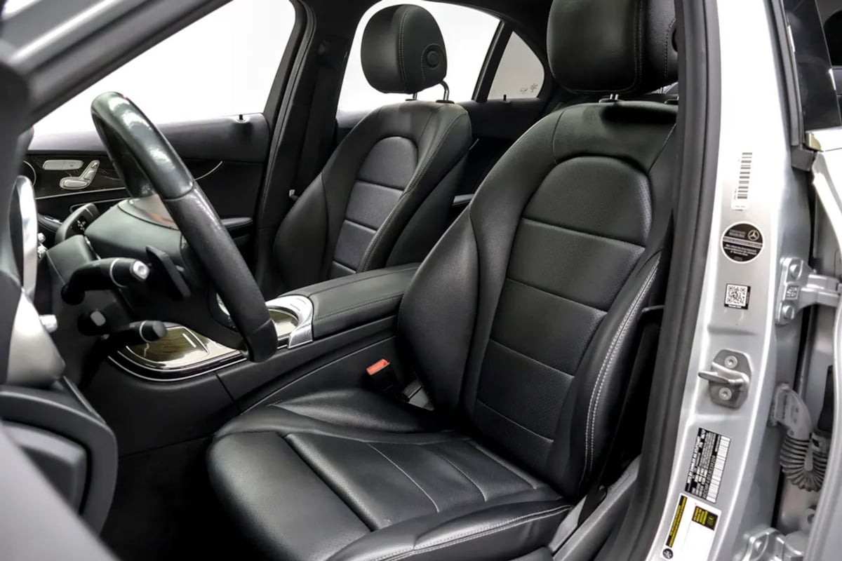 Mercedes-Benz C300 photo 25