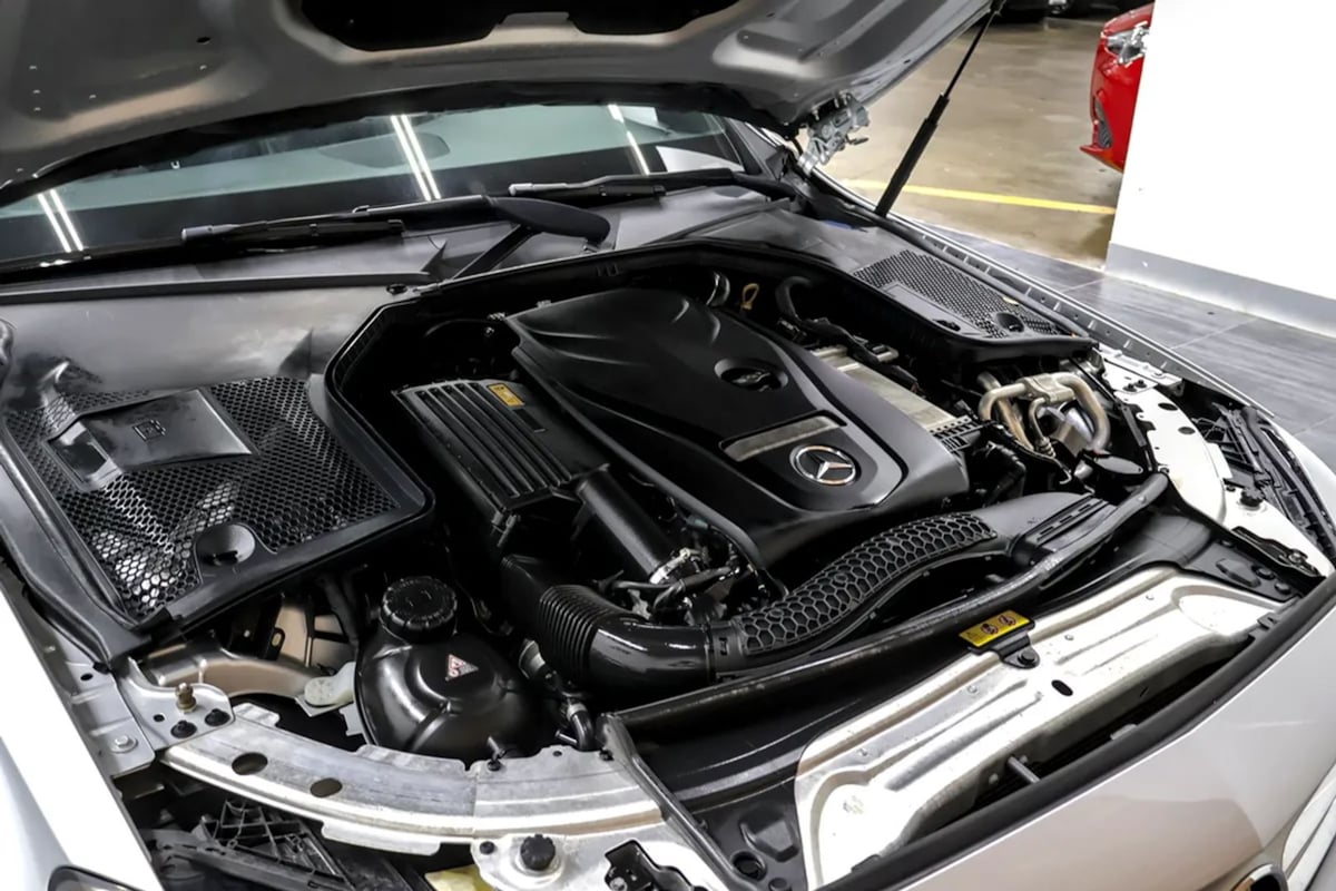 Mercedes-Benz C300 photo 40