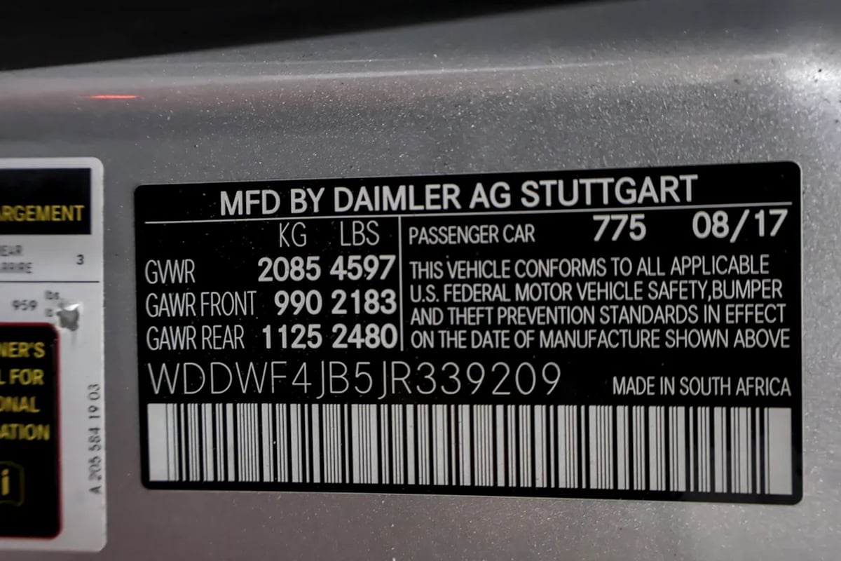 Mercedes-Benz C300 photo 45