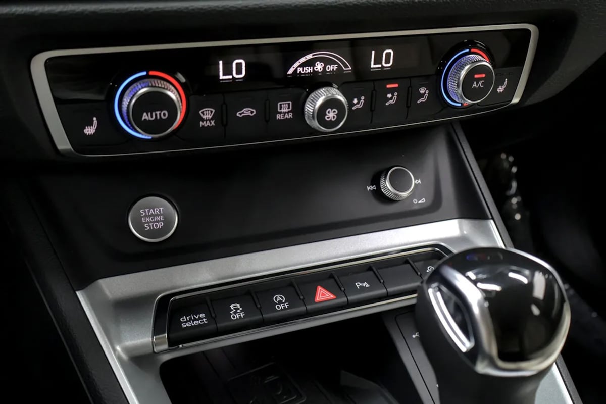 Audi Q3 photo 18