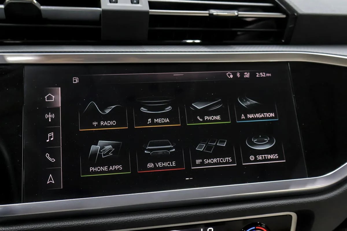 Audi Q3 photo 21