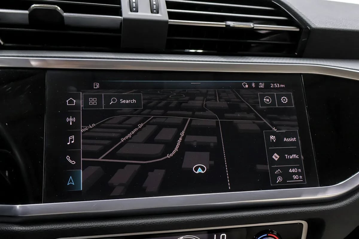 Audi Q3 photo 23