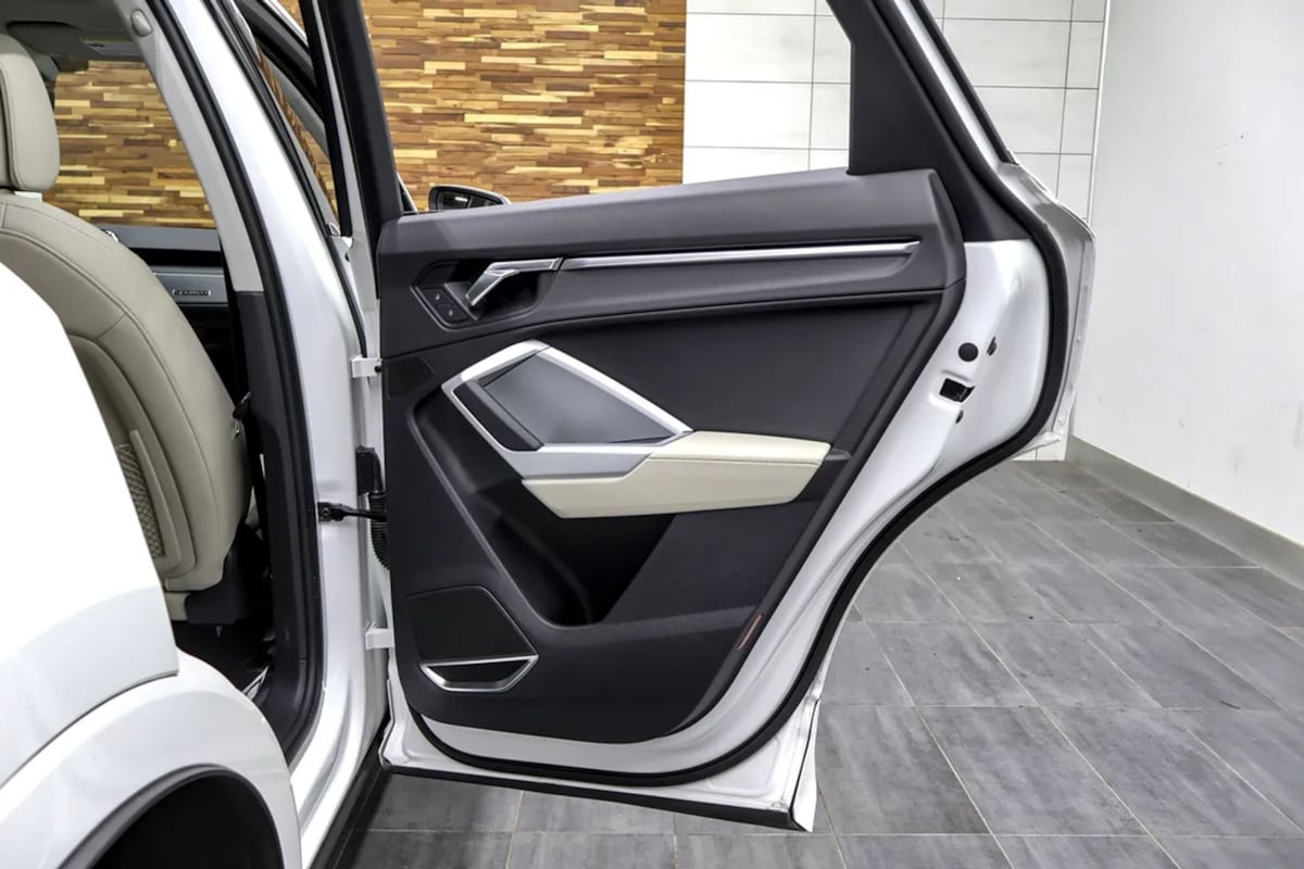 Audi Q3 photo 38