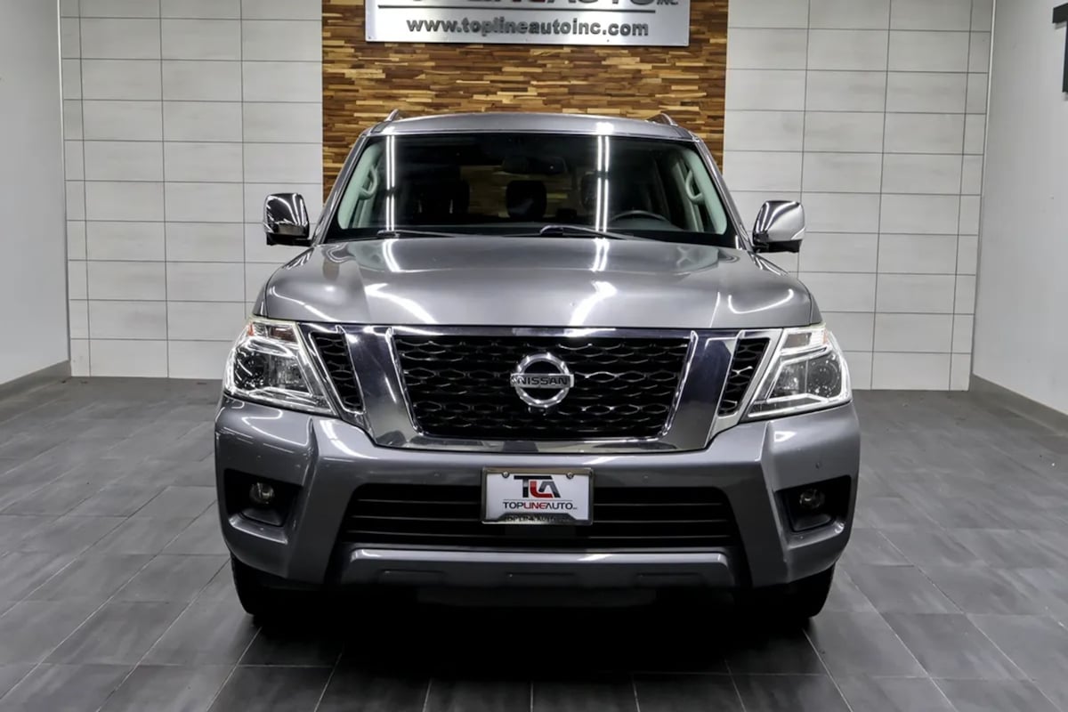 Nissan Armada photo 3