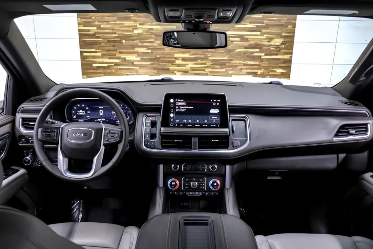 GMC Yukon photo 11