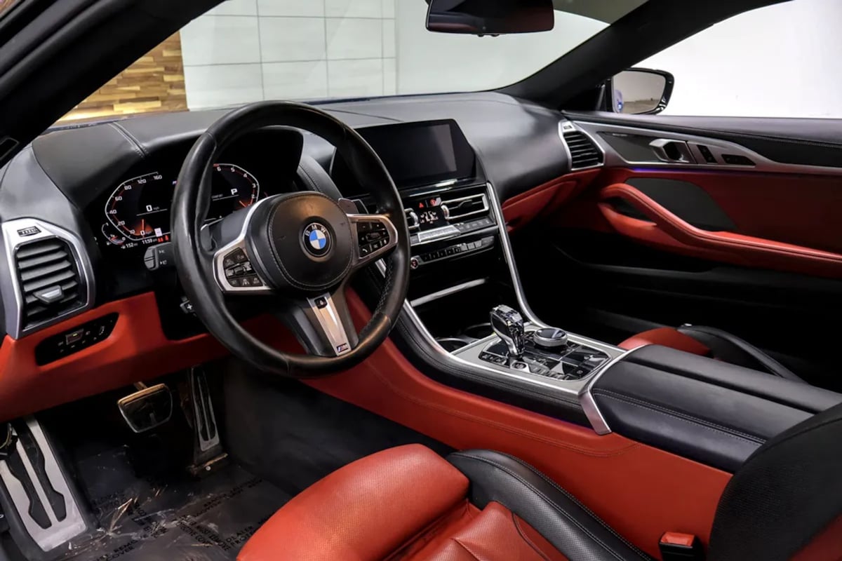BMW 8 Series photo 10