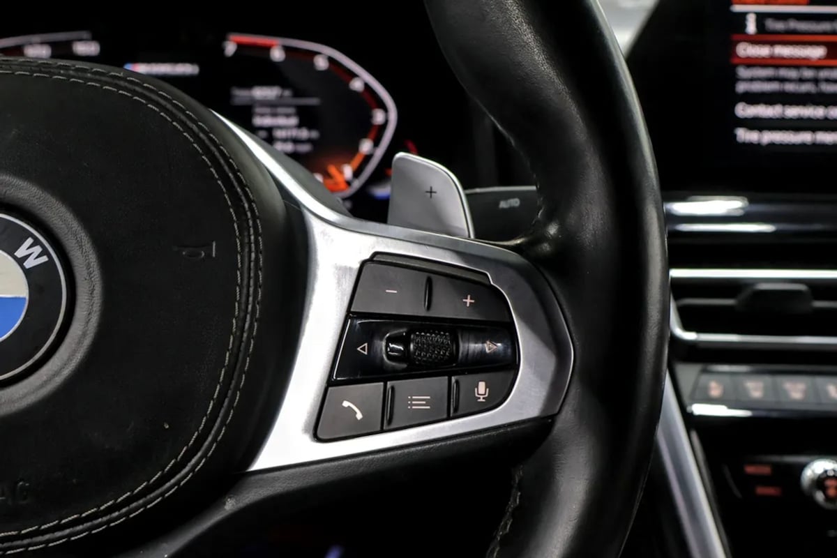 BMW 8 Series photo 14