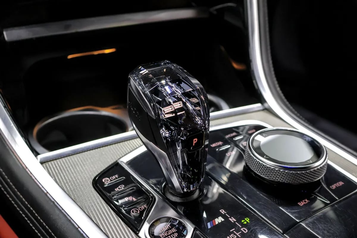 BMW 8 Series photo 17