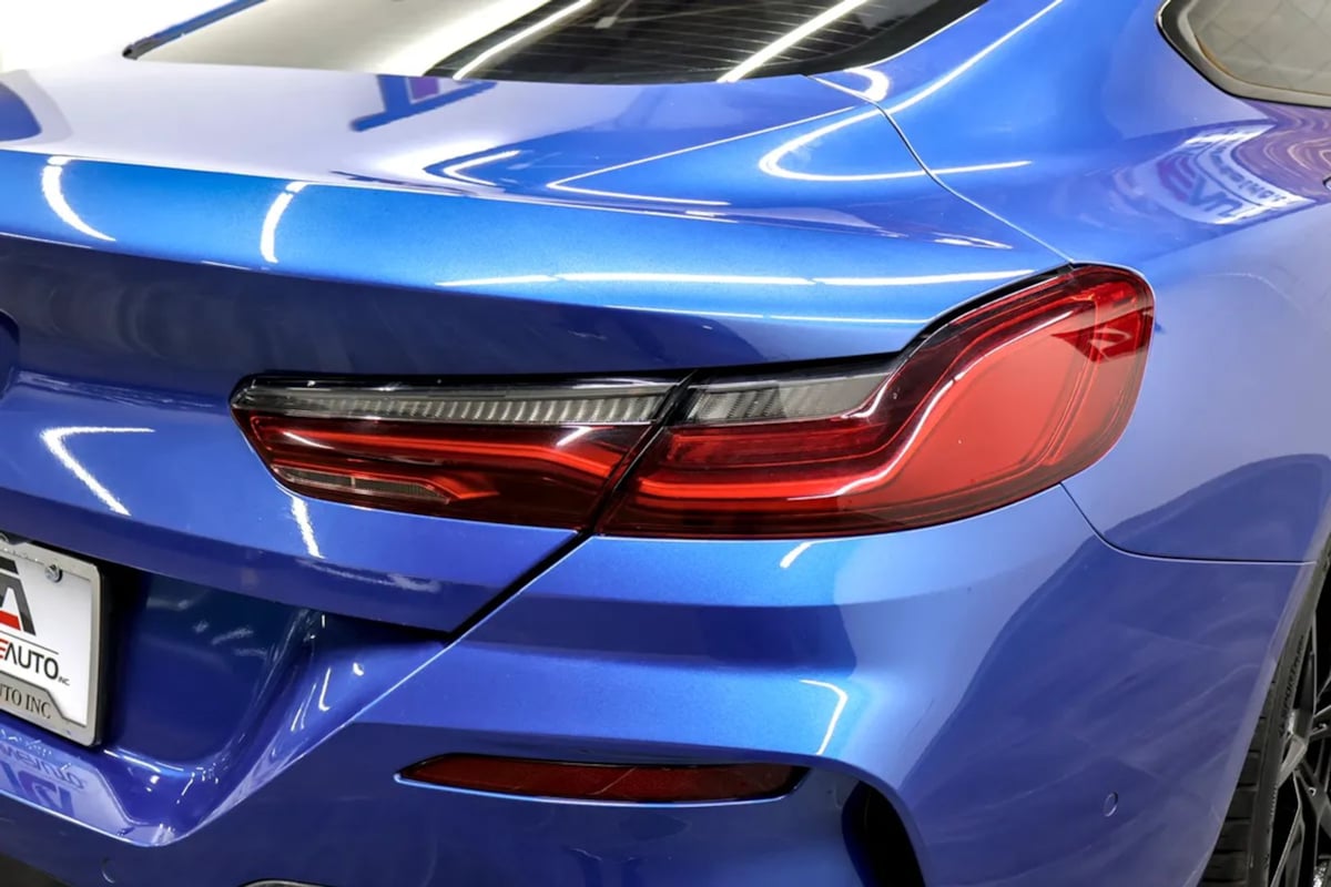 BMW 8 Series photo 35