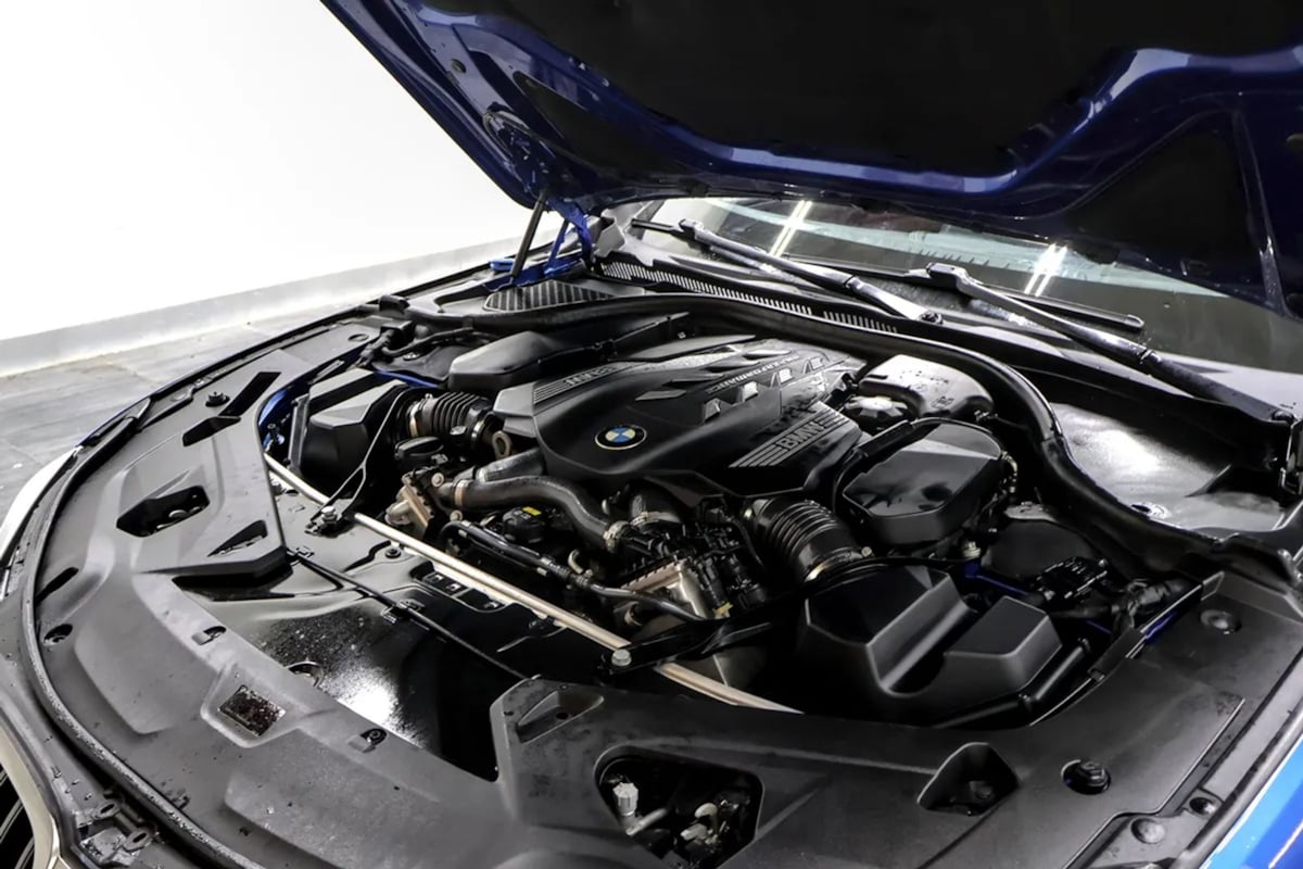 BMW 8 Series photo 38