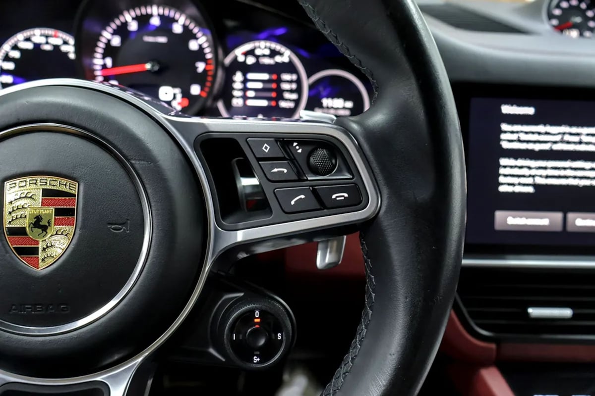 Porsche Cayenne photo 15