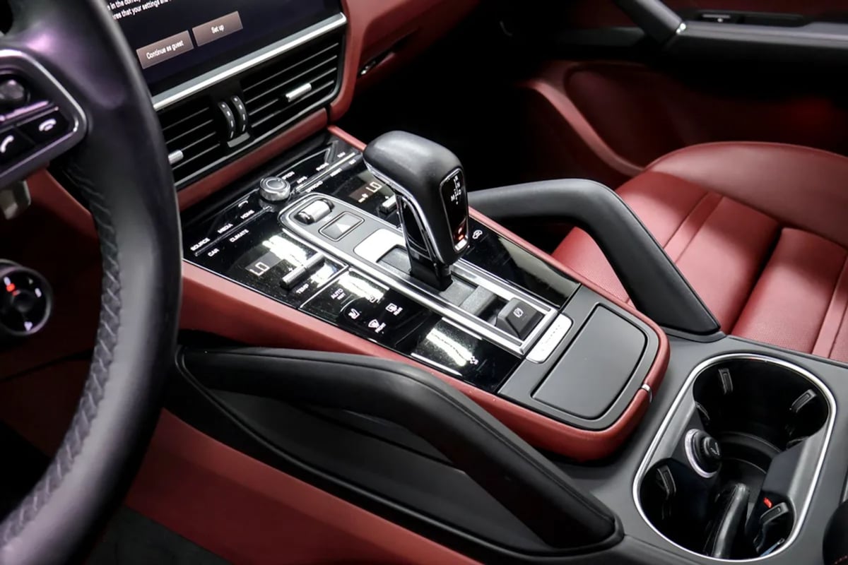 Porsche Cayenne photo 18