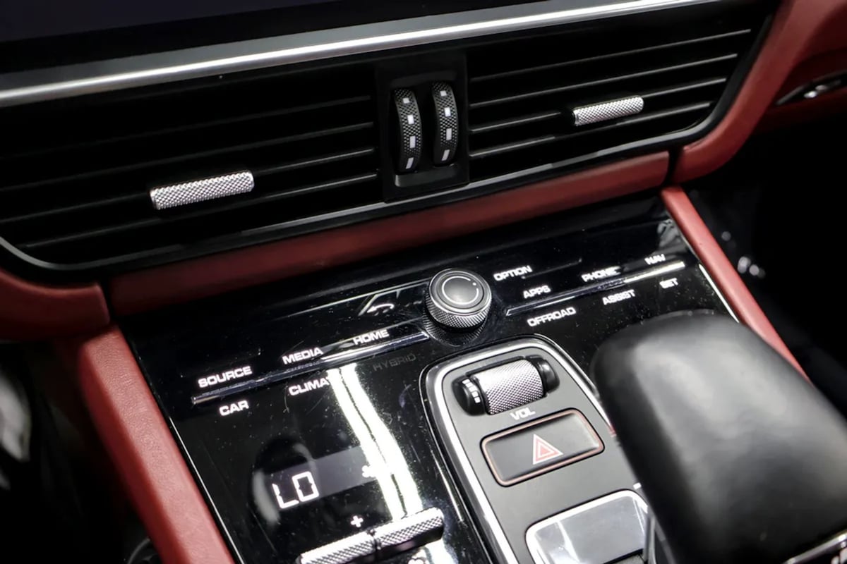 Porsche Cayenne photo 21