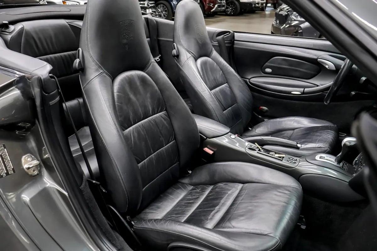 Porsche 911 photo 24