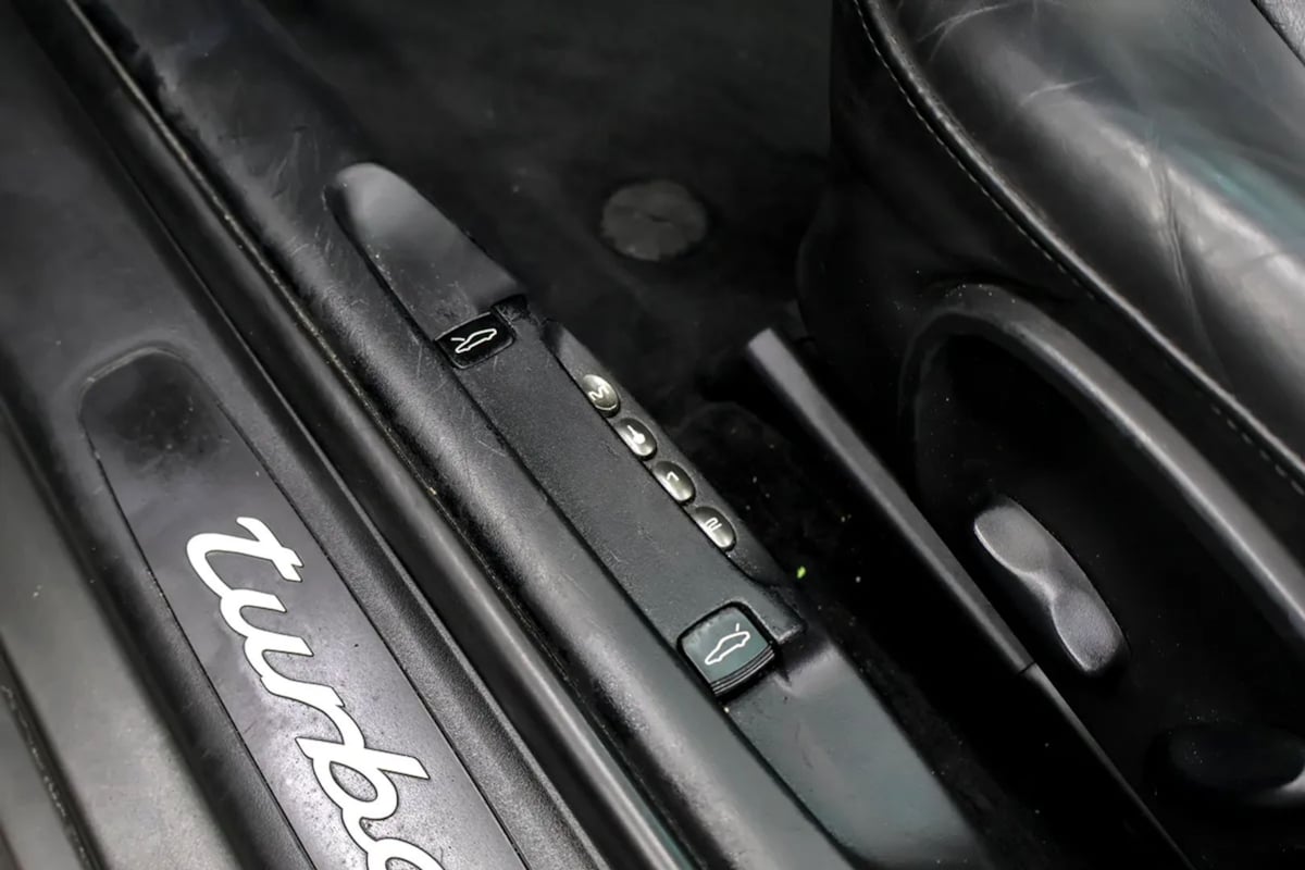 Porsche 911 photo 26