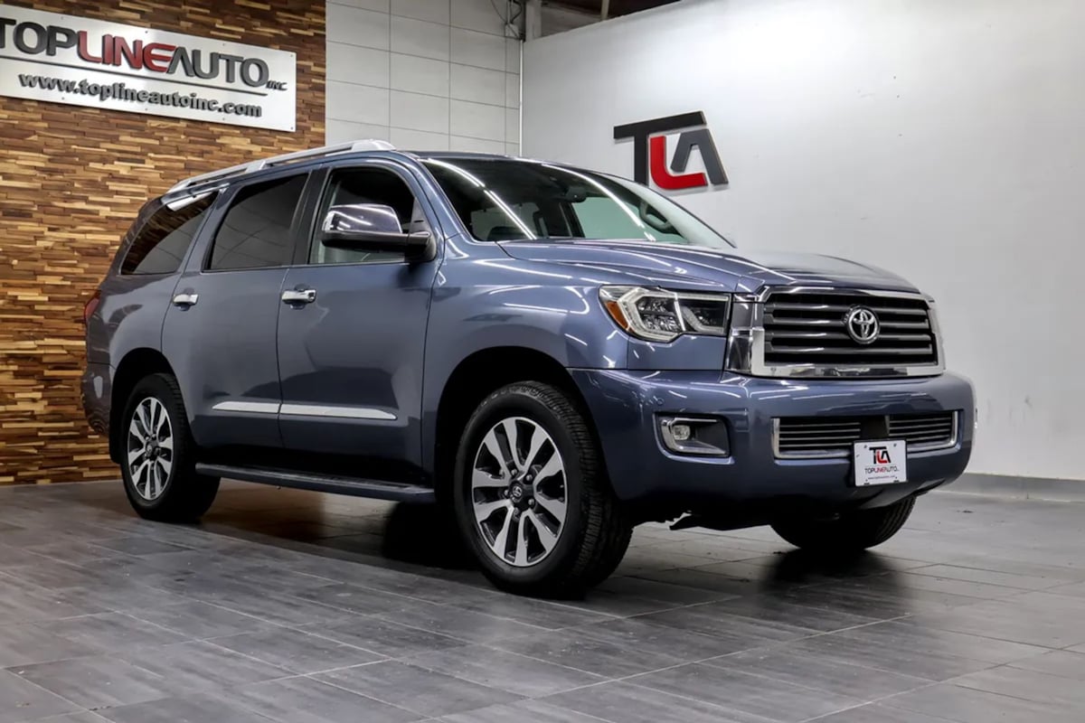 Toyota Sequoia photo 2