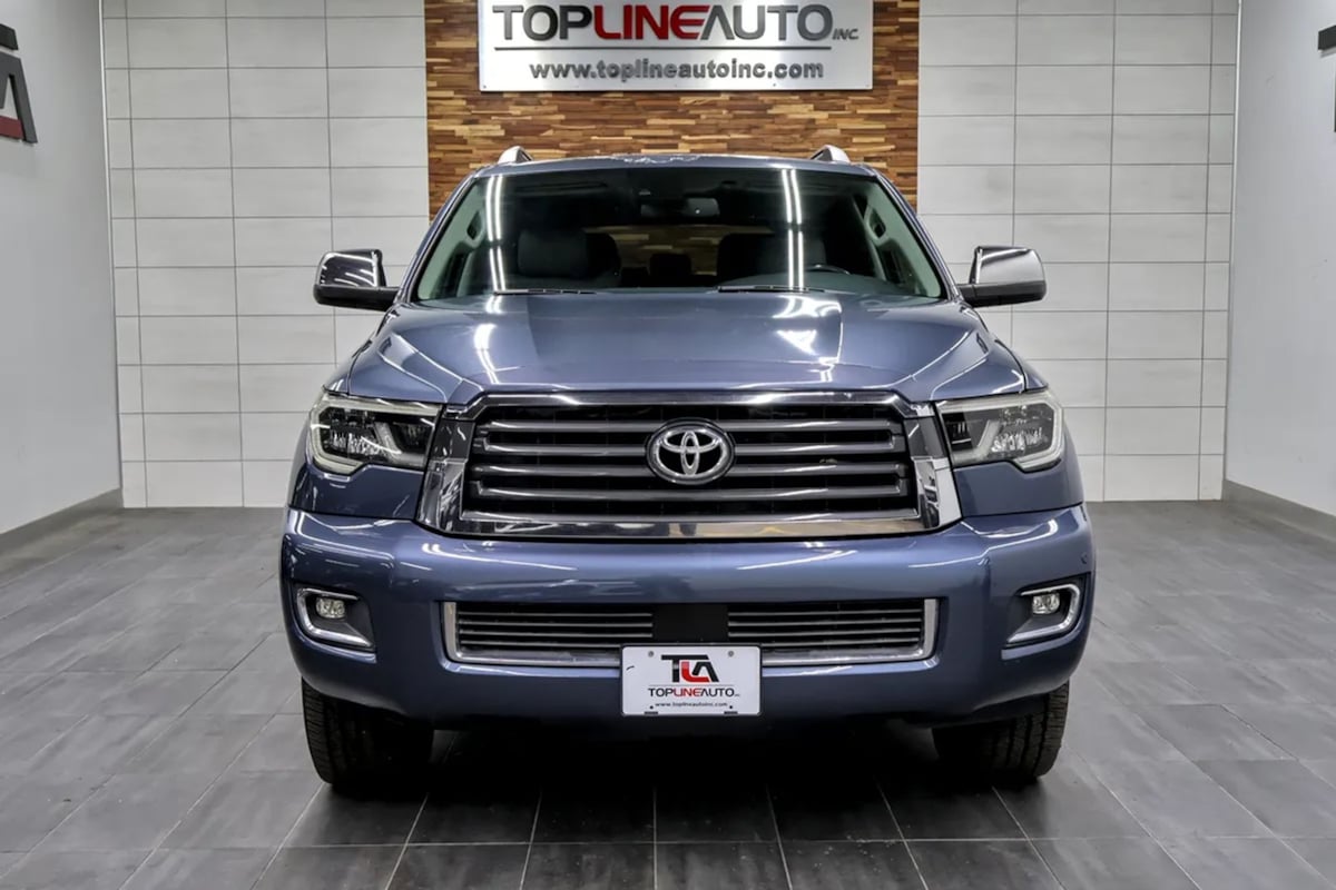 Toyota Sequoia photo 3