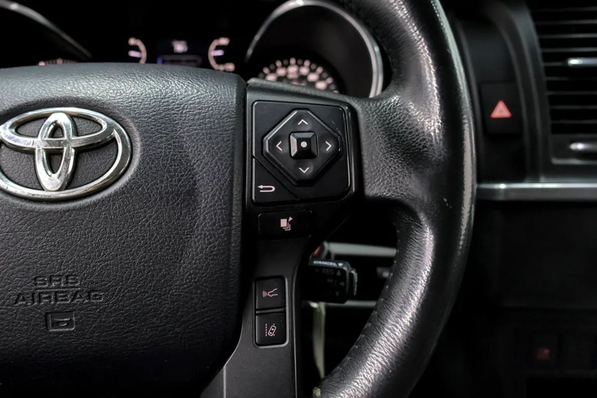 Toyota Sequoia photo 15