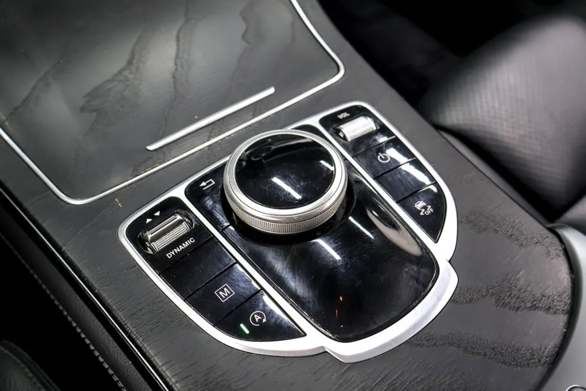 Mercedes-Benz GLC photo 18