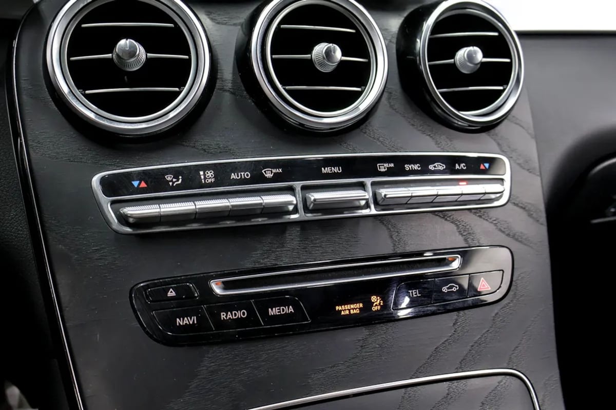 Mercedes-Benz GLC photo 19