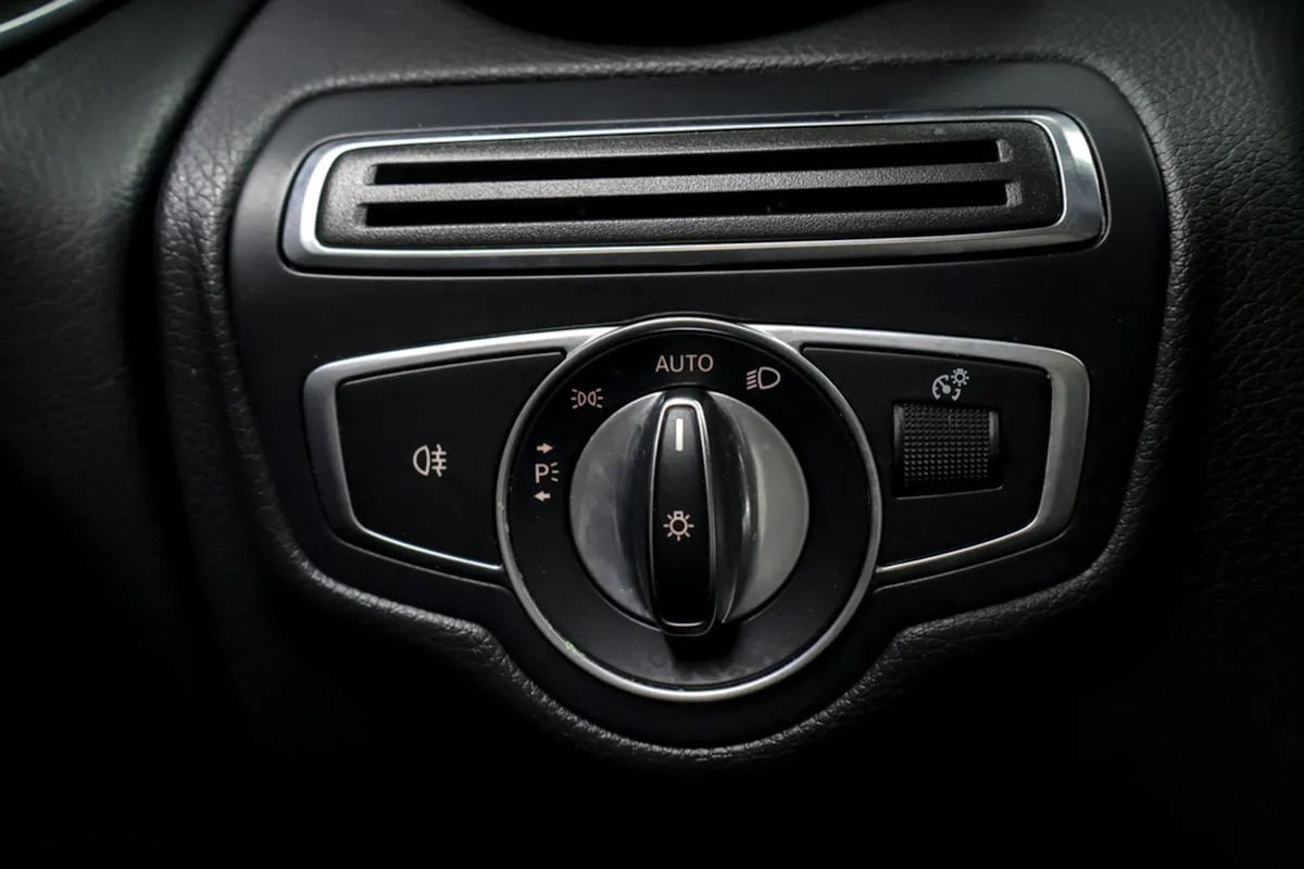 Mercedes-Benz GLC photo 24