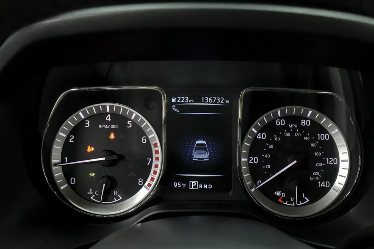 Nissan Titan photo 17