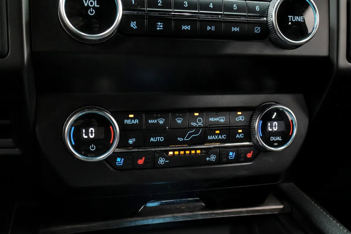 Ford Expedition MAX photo 19
