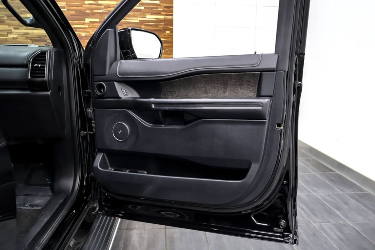 Ford Expedition MAX photo 39