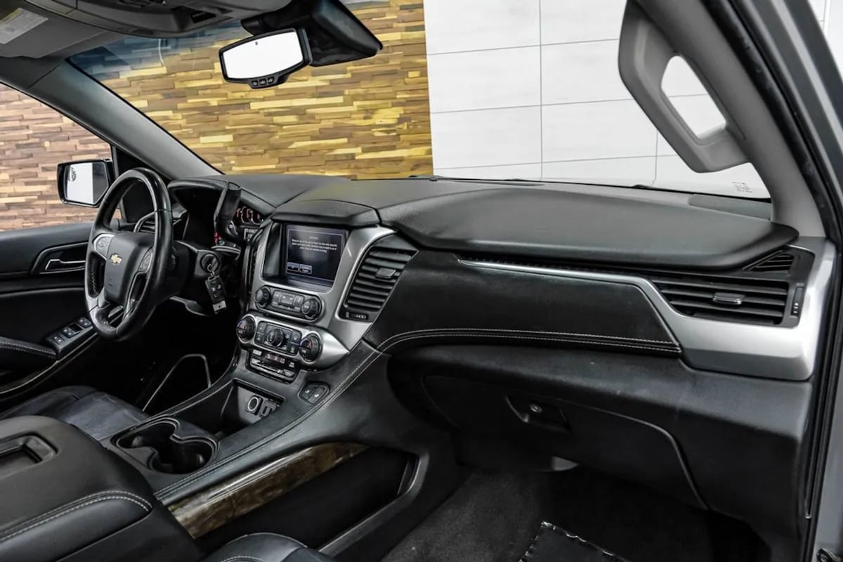 Chevrolet Tahoe photo 8
