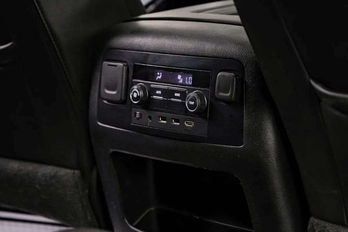 Chevrolet Tahoe photo 33
