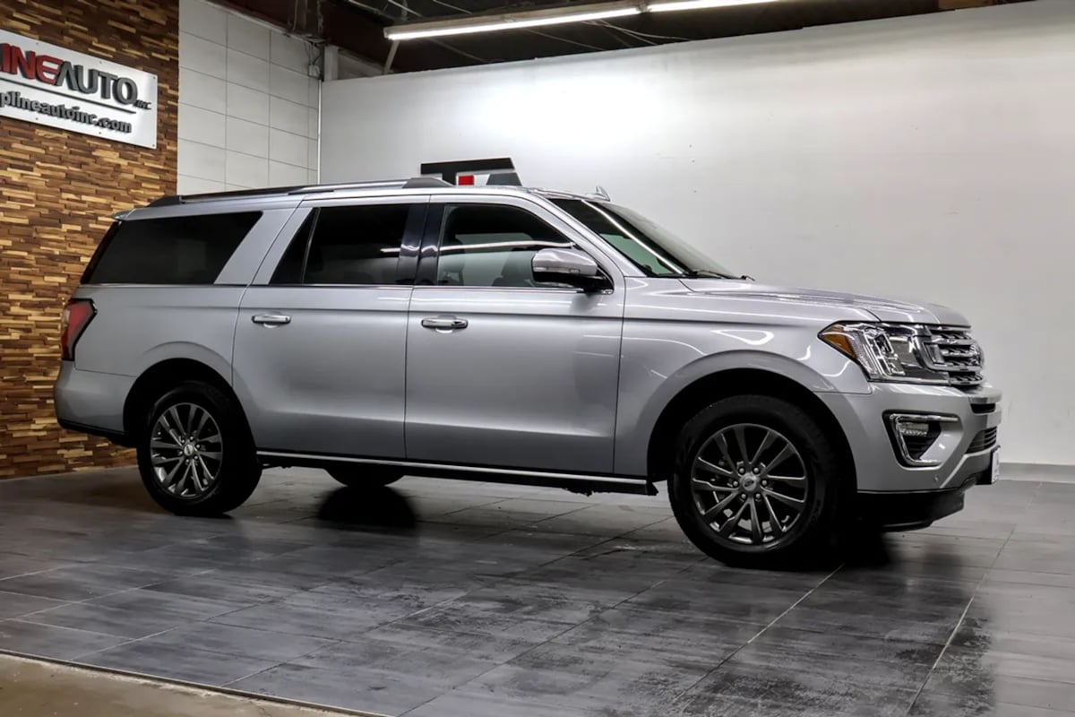 Ford Expedition MAX photo 2