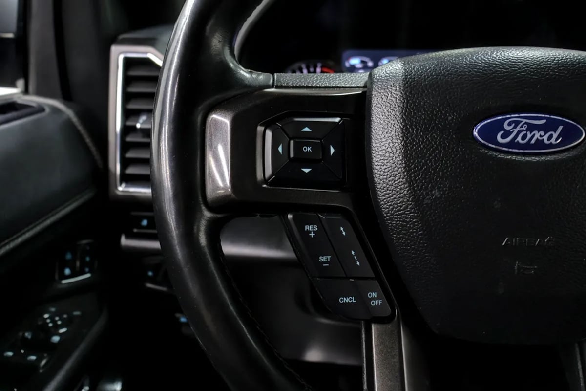 Ford Expedition MAX photo 14