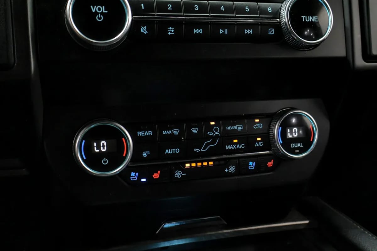 Ford Expedition MAX photo 19