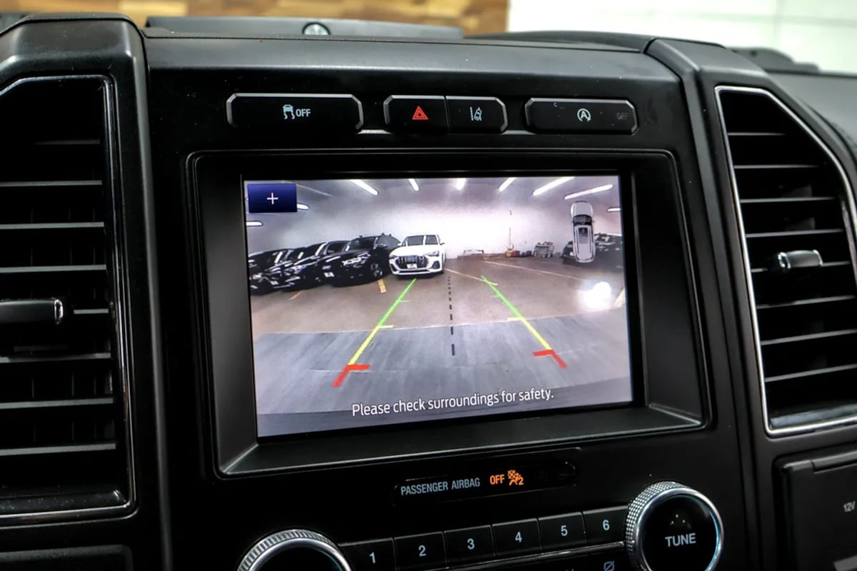 Ford Expedition MAX photo 23