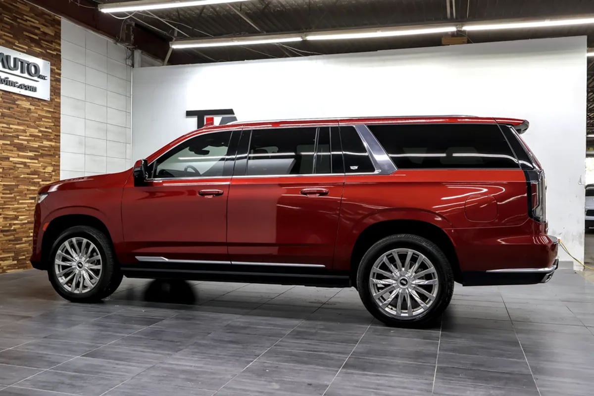 Cadillac Escalade ESV photo 6