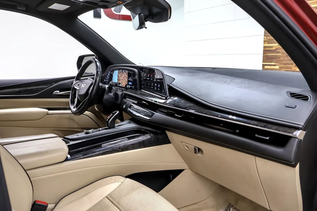Cadillac Escalade ESV photo 12